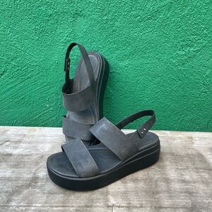 Crocs Women's Brooklyn Platform Sandals